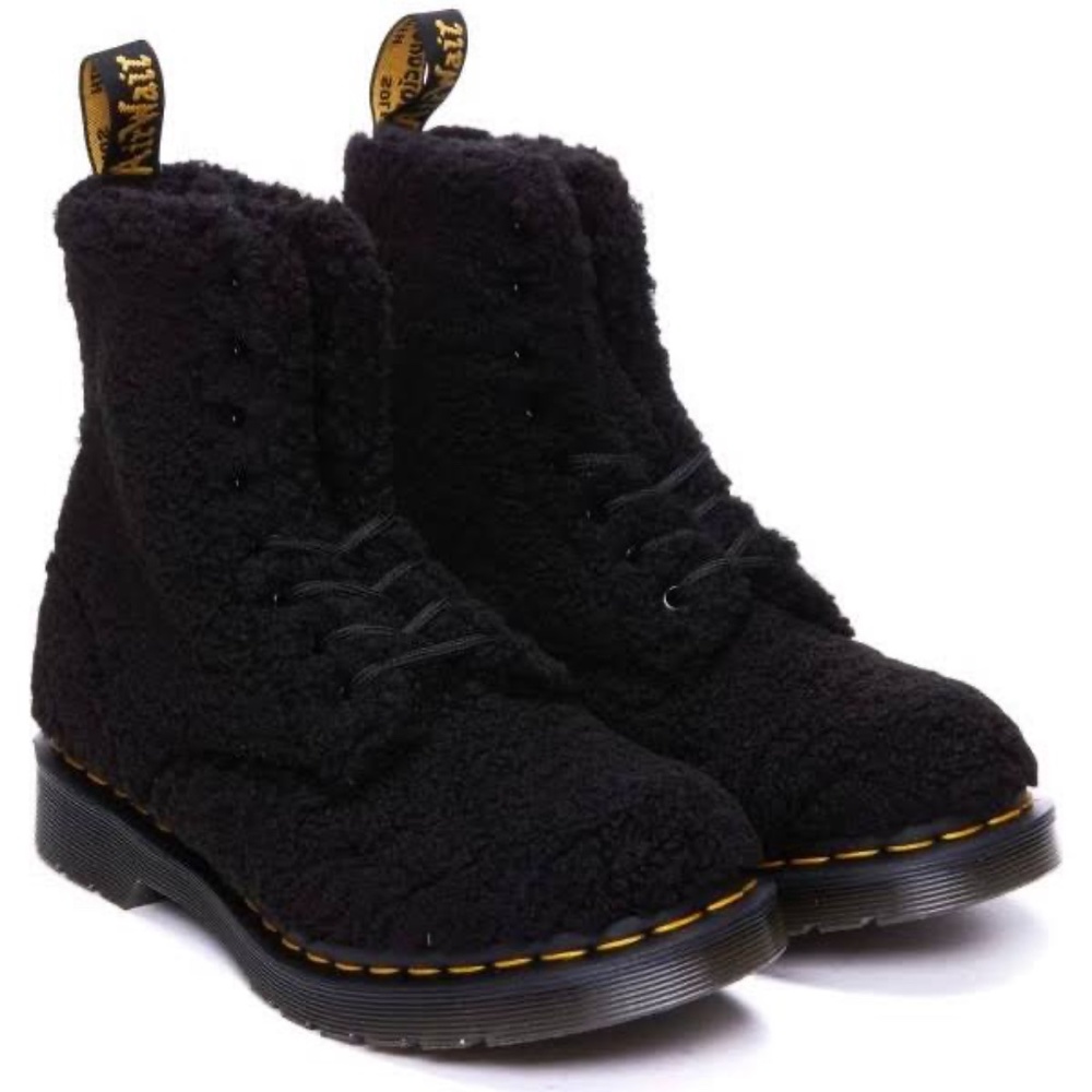 New DR. MARTENS SHEARLING PASCAL 1460 BOOTIES